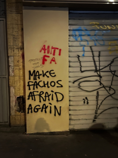 photo/7dc1f9aa-0f9f-49b6-b35d-dfc4ff3bb4ee-3